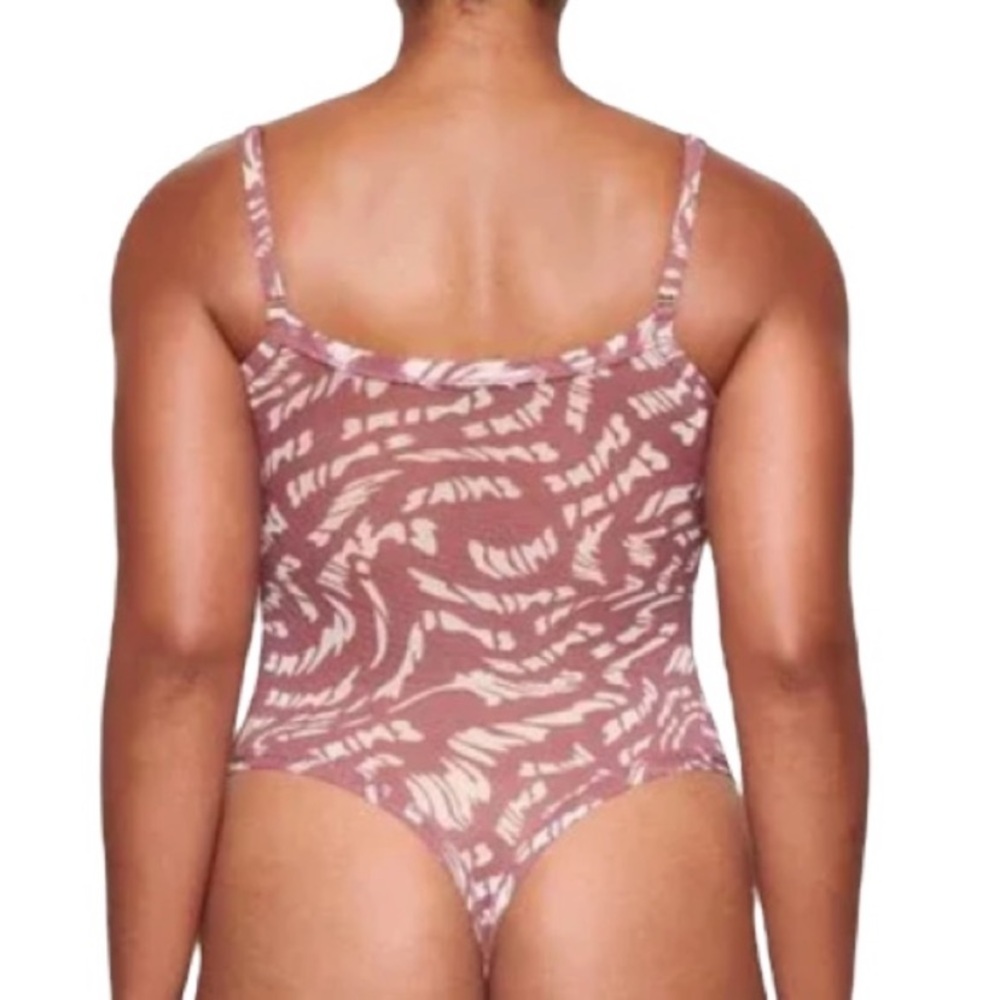 Skims Summer Mesh Raspberry Swirl Bodysuit - Picture 3 of 12